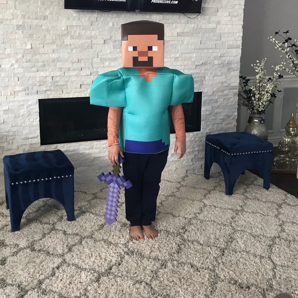 Halloween costume kids Minecraft Steven size 11-12 Large